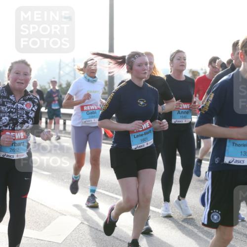 03.10.2026 - Köhlbrandbrückenlauf Jannik Wohlers http://msf.ph/oto/10707358 03.10.2026 09:25:03 Position 3 2652, 3384, 1601, 1540, 1358 meine-sportfotos.de