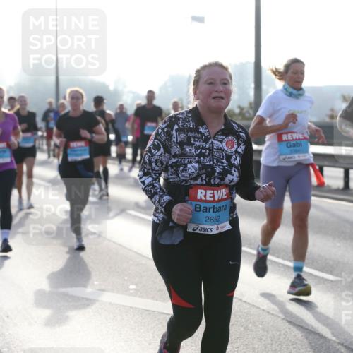 03.10.2026 - Köhlbrandbrückenlauf Jannik Wohlers http://msf.ph/oto/10707364 03.10.2026 09:25:04 Position 3 2652, 3384, 37, 1601 meine-sportfotos.de