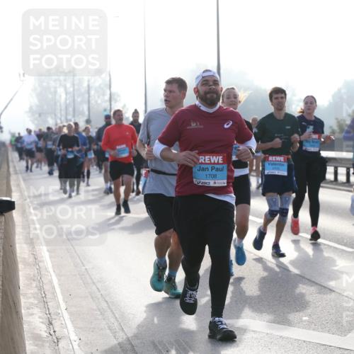 03.10.2026 - Köhlbrandbrückenlauf Jannik Wohlers http://msf.ph/oto/10707386 03.10.2026 09:25:08 Position 3 11, 1708, 2435 meine-sportfotos.de