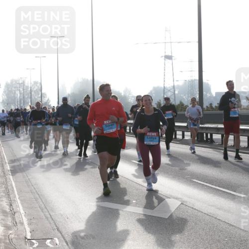 03.10.2026 - Köhlbrandbrückenlauf Jannik Wohlers http://msf.ph/oto/10707397 03.10.2026 09:25:14 Position 3  meine-sportfotos.de