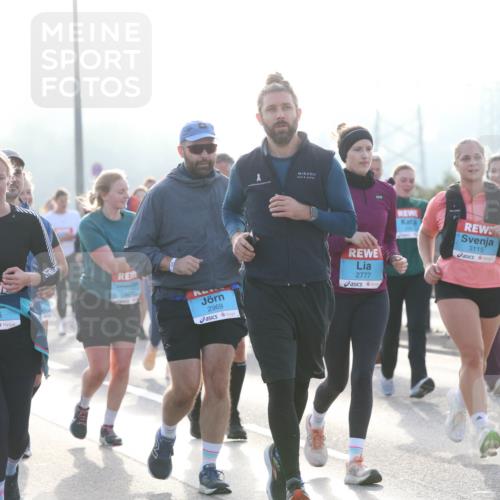 03.10.2026 - Köhlbrandbrückenlauf Jannik Wohlers http://msf.ph/oto/10707403 03.10.2026 09:25:17 Position 3 2835, 2969, 2777, 3115 meine-sportfotos.de