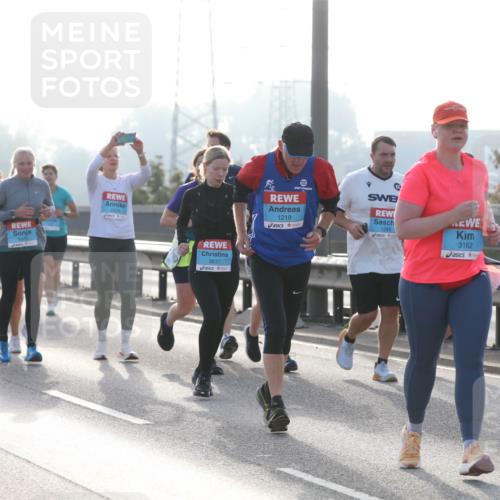 03.10.2026 - Köhlbrandbrückenlauf Jannik Wohlers http://msf.ph/oto/10707440 03.10.2026 09:25:22 Position 3 3460, 3637, 1219, 1245, 3162 meine-sportfotos.de