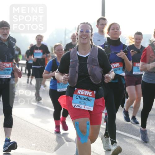 03.10.2026 - Köhlbrandbrückenlauf Jannik Wohlers http://msf.ph/oto/10707473 03.10.2026 09:25:28 Position 3 52, 1751, 3101, 3108, 75, 3090 meine-sportfotos.de
