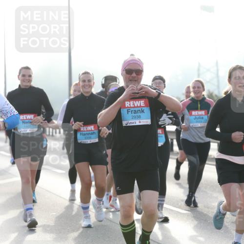 03.10.2026 - Köhlbrandbrückenlauf Jannik Wohlers http://msf.ph/oto/10707497 03.10.2026 09:25:31 Position 3 2823, 1407, 3306, 2938, 3523, 196, 134 meine-sportfotos.de