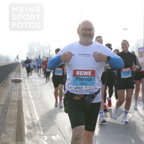 03.10.2026 - Köhlbrandbrückenlauf Jannik Wohlers http://msf.ph/oto/10707510 03.10.2026 09:25:34 Position 3 2823, 3306 meine-sportfotos.de