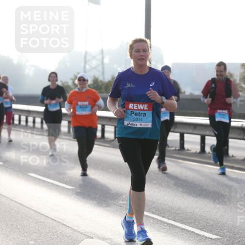 03.10.2026 - Köhlbrandbrückenlauf Jannik Wohlers http://msf.ph/oto/10707544 03.10.2026 09:25:40 Position 3 1742, 3314 meine-sportfotos.de