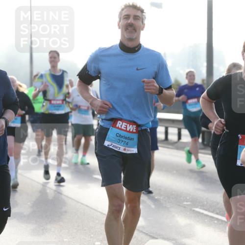 03.10.2026 - Köhlbrandbrückenlauf Jannik Wohlers http://msf.ph/oto/10707587 03.10.2026 09:25:47 Position 3 1754, 3774 meine-sportfotos.de