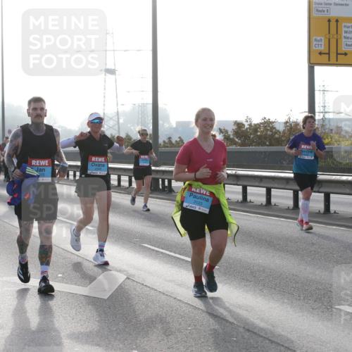 03.10.2026 - Köhlbrandbrückenlauf Jannik Wohlers http://msf.ph/oto/10707627 03.10.2026 09:25:56 Position 3 13, 3123, 33 meine-sportfotos.de