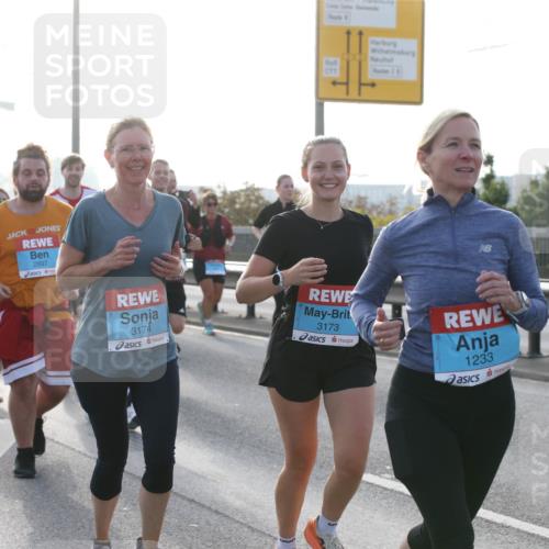 03.10.2026 - Köhlbrandbrückenlauf Jannik Wohlers http://msf.ph/oto/10707700 03.10.2026 09:26:06 Position 3 07, 2897, 3174, 3173, 1233 meine-sportfotos.de