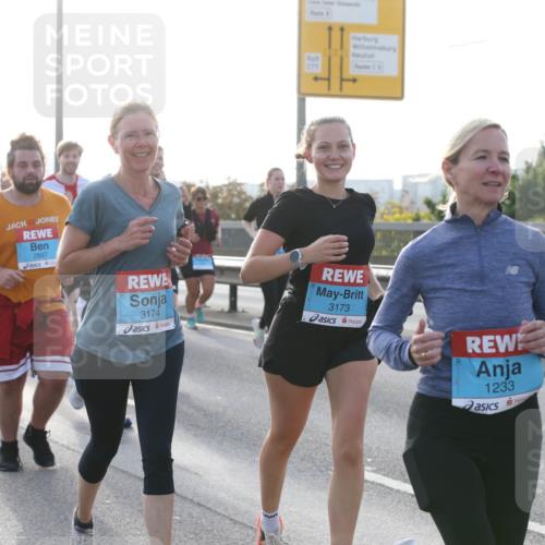 03.10.2026 - Köhlbrandbrückenlauf Jannik Wohlers http://msf.ph/oto/10707702 03.10.2026 09:26:06 Position 3 2897, 3174, 3173, 1233 meine-sportfotos.de