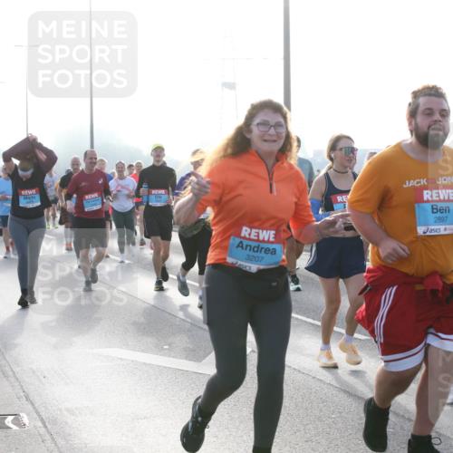03.10.2026 - Köhlbrandbrückenlauf Jannik Wohlers http://msf.ph/oto/10707710 03.10.2026 09:26:07 Position 3 3476, 3207, 2897, 84, 746 meine-sportfotos.de