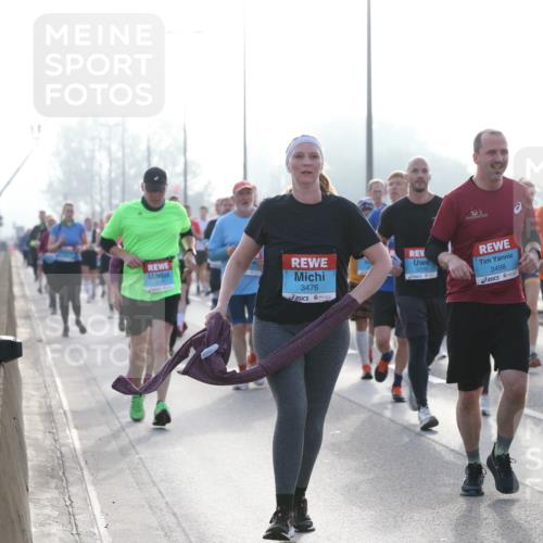 03.10.2026 - Köhlbrandbrückenlauf Jannik Wohlers http://msf.ph/oto/10707714 03.10.2026 09:26:09 Position 3 1, 3476, 3498, 2641 meine-sportfotos.de