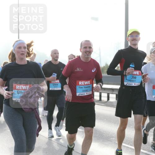 03.10.2026 - Köhlbrandbrückenlauf Jannik Wohlers http://msf.ph/oto/10707725 03.10.2026 09:26:10 Position 3 3259, 3498, 52, 2641, 1177, 3, 157 meine-sportfotos.de