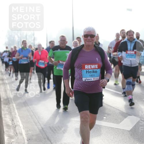 03.10.2026 - Köhlbrandbrückenlauf Jannik Wohlers http://msf.ph/oto/10707753 03.10.2026 09:26:16 Position 3 1801, 1802 meine-sportfotos.de