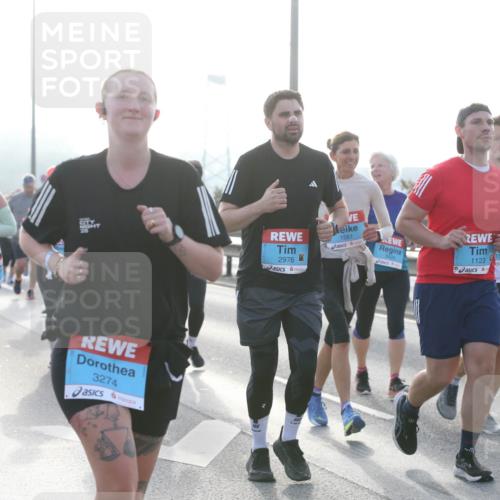 03.10.2026 - Köhlbrandbrückenlauf Jannik Wohlers http://msf.ph/oto/10707804 03.10.2026 09:26:26 Position 3 28, 3274, 2976, 1561, 3424, 1123, 1 meine-sportfotos.de