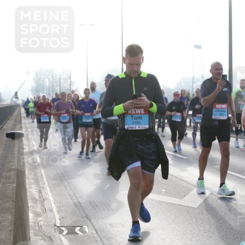 03.10.2026 - Köhlbrandbrückenlauf Jannik Wohlers http://msf.ph/oto/10707830 03.10.2026 09:26:32 Position 3 3196, 1662, 2946 meine-sportfotos.de