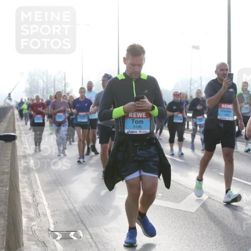 03.10.2026 - Köhlbrandbrückenlauf Jannik Wohlers http://msf.ph/oto/10707832 03.10.2026 09:26:32 Position 3 3196, 1662 meine-sportfotos.de
