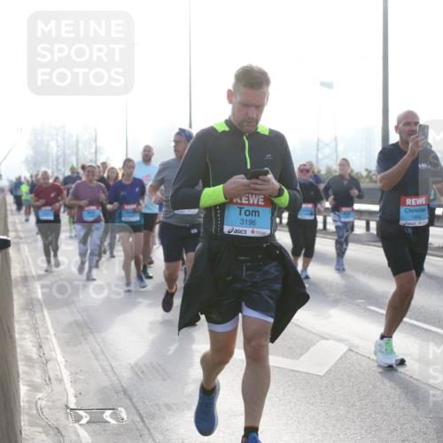 03.10.2026 - Köhlbrandbrückenlauf Jannik Wohlers http://msf.ph/oto/10707838 03.10.2026 09:26:32 Position 3 1662, 3196 meine-sportfotos.de