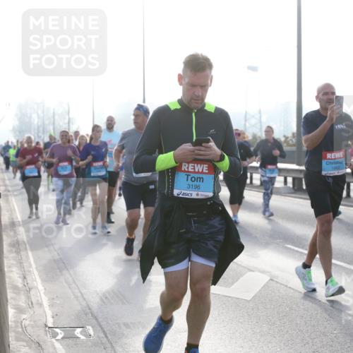 03.10.2026 - Köhlbrandbrückenlauf Jannik Wohlers http://msf.ph/oto/10707840 03.10.2026 09:26:32 Position 3 3196, 1662 meine-sportfotos.de
