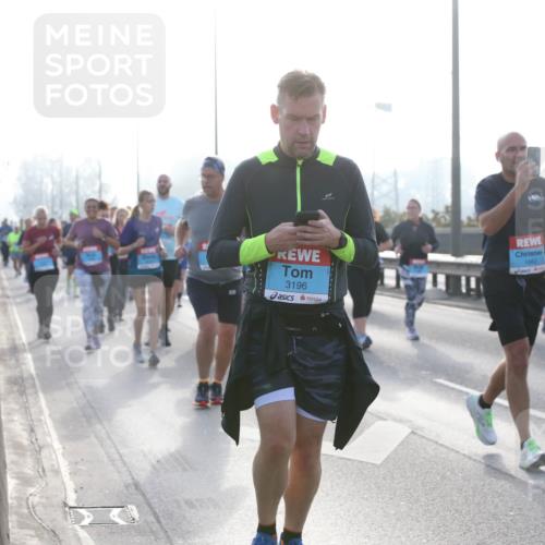 03.10.2026 - Köhlbrandbrückenlauf Jannik Wohlers http://msf.ph/oto/10707842 03.10.2026 09:26:32 Position 3 3196, 1662 meine-sportfotos.de