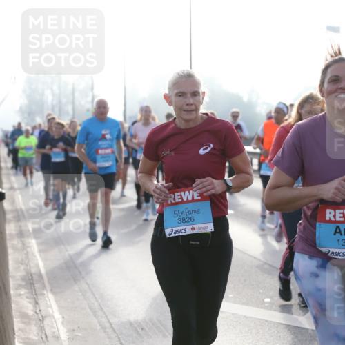 03.10.2026 - Köhlbrandbrückenlauf Jannik Wohlers http://msf.ph/oto/10707876 03.10.2026 09:26:38 Position 3 3826, 1399 meine-sportfotos.de