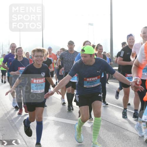 03.10.2026 - Köhlbrandbrückenlauf Jannik Wohlers http://msf.ph/oto/10707904 03.10.2026 09:26:44 Position 3 2751, 3129, 3193, 3128, 282, 2467 meine-sportfotos.de
