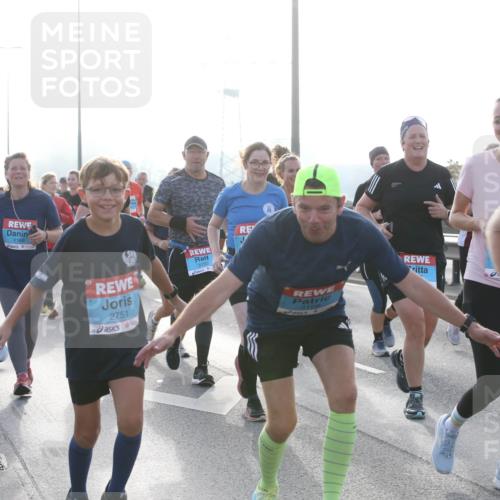 03.10.2026 - Köhlbrandbrückenlauf Jannik Wohlers http://msf.ph/oto/10707916 03.10.2026 09:26:45 Position 3 1166, 2751, 3128, 246 meine-sportfotos.de