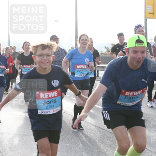 03.10.2026 - Köhlbrandbrückenlauf Jannik Wohlers http://msf.ph/oto/10707929 03.10.2026 09:26:45 Position 3 2751, 1705, 3128, 3129 meine-sportfotos.de