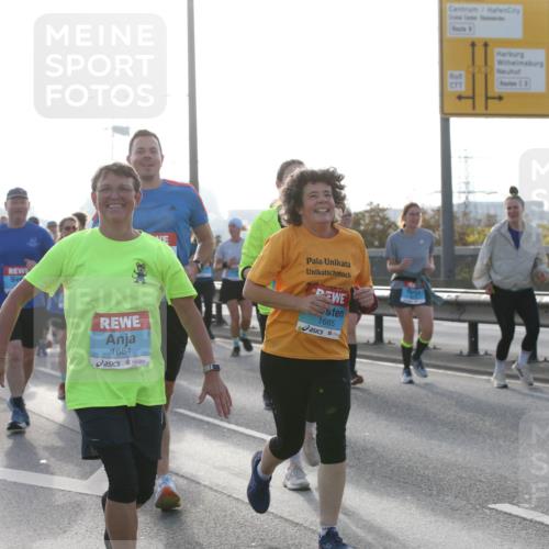 03.10.2026 - Köhlbrandbrückenlauf Jannik Wohlers http://msf.ph/oto/10707968 03.10.2026 09:26:53 Position 3 19, 1684, 1685, 36 meine-sportfotos.de