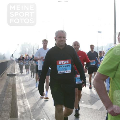 03.10.2026 - Köhlbrandbrückenlauf Jannik Wohlers http://msf.ph/oto/10707990 03.10.2026 09:27:01 Position 3 3218, 353, 3491 meine-sportfotos.de