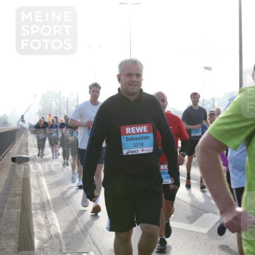 03.10.2026 - Köhlbrandbrückenlauf Jannik Wohlers http://msf.ph/oto/10707993 03.10.2026 09:27:01 Position 3 3218, 355, 349 meine-sportfotos.de