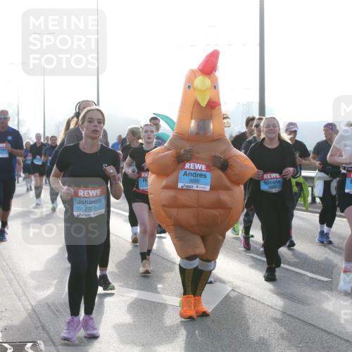 03.10.2026 - Köhlbrandbrückenlauf Jannik Wohlers http://msf.ph/oto/10708046 03.10.2026 09:27:18 Position 3 2337, 3266, 3660, 3629 meine-sportfotos.de