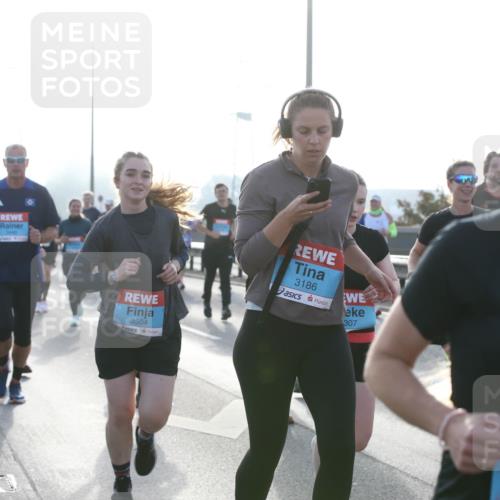 03.10.2026 - Köhlbrandbrückenlauf Jannik Wohlers http://msf.ph/oto/10708063 03.10.2026 09:27:21 Position 3 3504, 3186, 307 meine-sportfotos.de