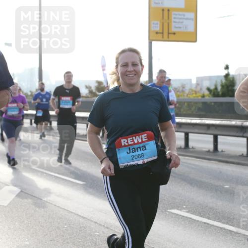 03.10.2026 - Köhlbrandbrückenlauf Jannik Wohlers http://msf.ph/oto/10708080 03.10.2026 09:27:23 Position 3 3449, 2068, 2070 meine-sportfotos.de