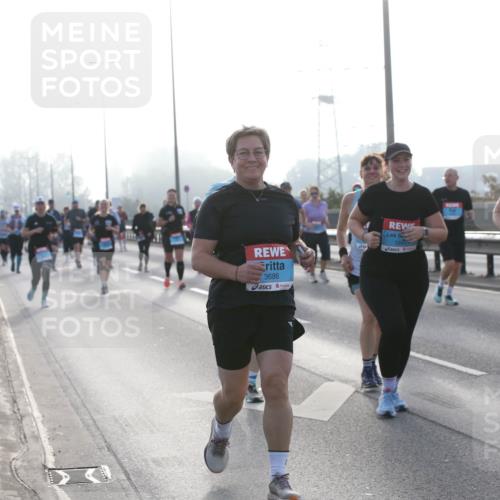 03.10.2026 - Köhlbrandbrückenlauf Jannik Wohlers http://msf.ph/oto/10708105 03.10.2026 09:27:35 Position 3 3686, 1247, 1248 meine-sportfotos.de