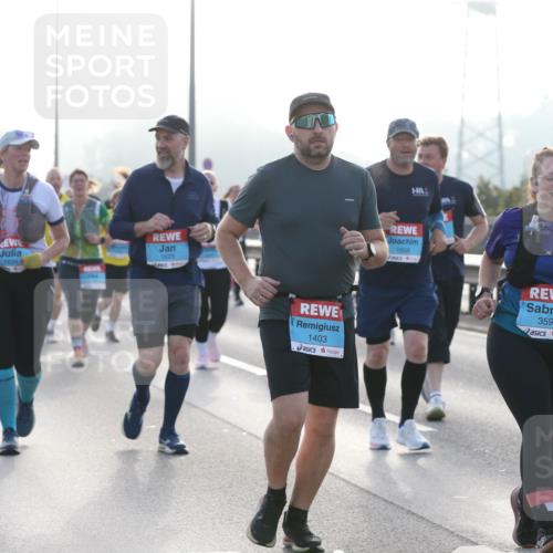 03.10.2026 - Köhlbrandbrückenlauf Jannik Wohlers http://msf.ph/oto/10708169 03.10.2026 09:27:46 Position 3 1634, 1629, 1403, 1658, 3595 meine-sportfotos.de