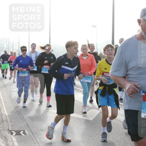 03.10.2026 - Köhlbrandbrückenlauf Jannik Wohlers http://msf.ph/oto/10708219 03.10.2026 09:27:56 Position 3 3656, 3657, 1726, 5, 2802 meine-sportfotos.de