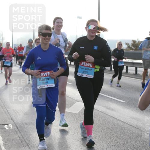 03.10.2026 - Köhlbrandbrückenlauf Jannik Wohlers http://msf.ph/oto/10708245 03.10.2026 09:27:59 Position 3 3656, 3657, 1727 meine-sportfotos.de