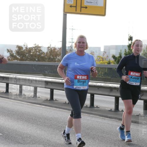 03.10.2026 - Köhlbrandbrückenlauf Jannik Wohlers http://msf.ph/oto/10708300 03.10.2026 09:28:11 Position 3 1687, 1215, 1213 meine-sportfotos.de