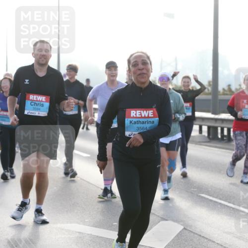03.10.2026 - Köhlbrandbrückenlauf Jannik Wohlers http://msf.ph/oto/10708325 03.10.2026 09:28:15 Position 3 3594, 3564, 3279 meine-sportfotos.de