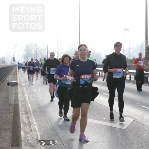 03.10.2026 - Köhlbrandbrückenlauf Jannik Wohlers http://msf.ph/oto/10708334 03.10.2026 09:28:18 Position 3 3407, 35 meine-sportfotos.de
