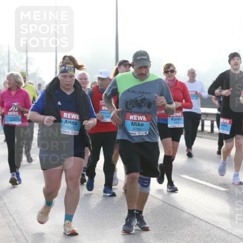 03.10.2026 - Köhlbrandbrückenlauf Jannik Wohlers http://msf.ph/oto/10708351 03.10.2026 09:28:26 Position 3 3529, 1502, 2792, 8, 1993, 3534, 1171 meine-sportfotos.de
