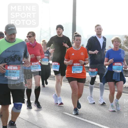03.10.2026 - Köhlbrandbrückenlauf Jannik Wohlers http://msf.ph/oto/10708355 03.10.2026 09:28:27 Position 3 2792, 1993, 1172, 3534, 3834, 3583, 1171 meine-sportfotos.de