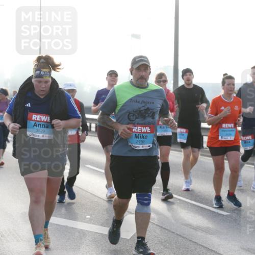 03.10.2026 - Köhlbrandbrückenlauf Jannik Wohlers http://msf.ph/oto/10708359 03.10.2026 09:28:28 Position 3 3529, 2792, 1993, 3534, 1171 meine-sportfotos.de