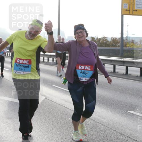03.10.2026 - Köhlbrandbrückenlauf Jannik Wohlers http://msf.ph/oto/10708376 03.10.2026 09:28:34 Position 3 26, 3244, 3507 meine-sportfotos.de