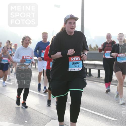 03.10.2026 - Köhlbrandbrückenlauf Jannik Wohlers http://msf.ph/oto/10708388 03.10.2026 09:28:36 Position 3 2272, 3683, 3614, 3466 meine-sportfotos.de