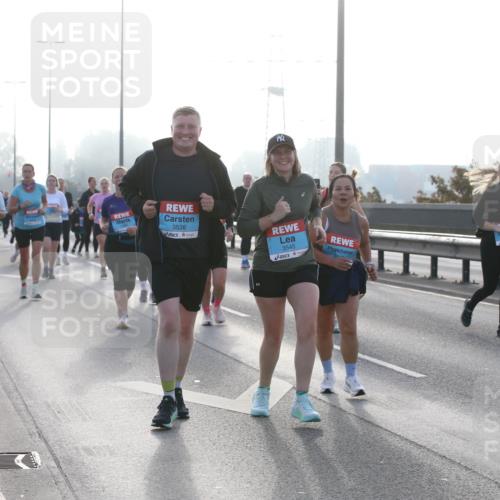 03.10.2026 - Köhlbrandbrückenlauf Jannik Wohlers http://msf.ph/oto/10708404 03.10.2026 09:28:40 Position 3 3538, 3545 meine-sportfotos.de