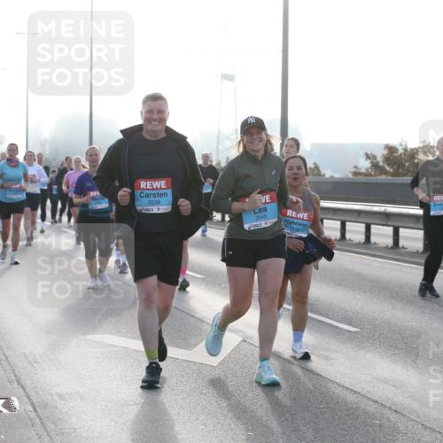 03.10.2026 - Köhlbrandbrückenlauf Jannik Wohlers http://msf.ph/oto/10708409 03.10.2026 09:28:41 Position 3 3538, 3545, 3316 meine-sportfotos.de