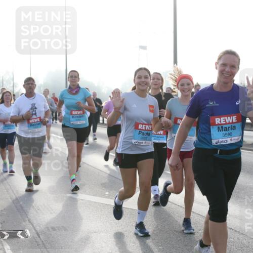 03.10.2026 - Köhlbrandbrückenlauf Jannik Wohlers http://msf.ph/oto/10708432 03.10.2026 09:28:45 Position 3 52, 3590, 2003, 2075 meine-sportfotos.de