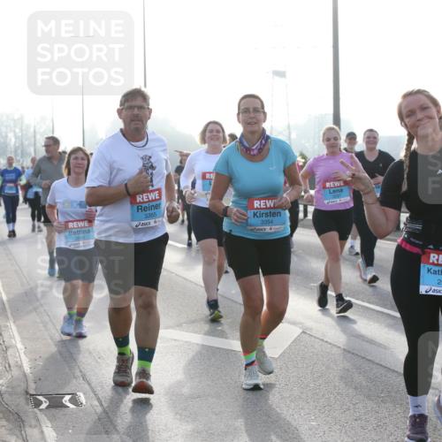 03.10.2026 - Köhlbrandbrückenlauf Jannik Wohlers http://msf.ph/oto/10708448 03.10.2026 09:28:46 Position 3 3654, 3355, 3354, 2075 meine-sportfotos.de